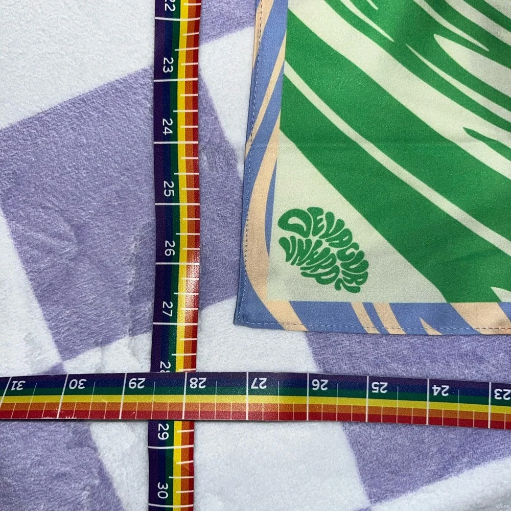 Luxury Fabric Wrap with spiral Pattern - satin green and cream